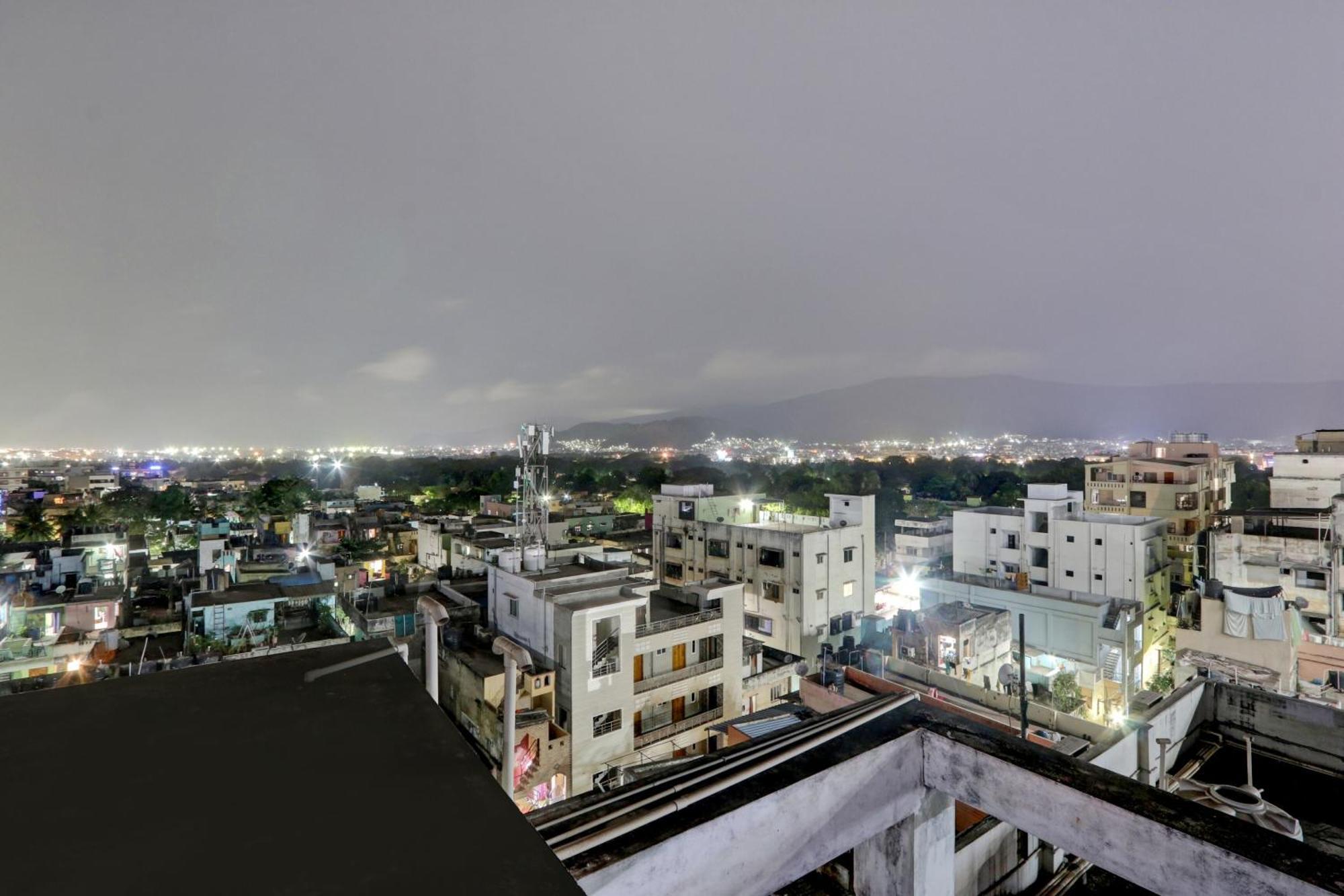 Super Townhouse Daba Garden Road Hotel Visákhapatnam Kültér fotó