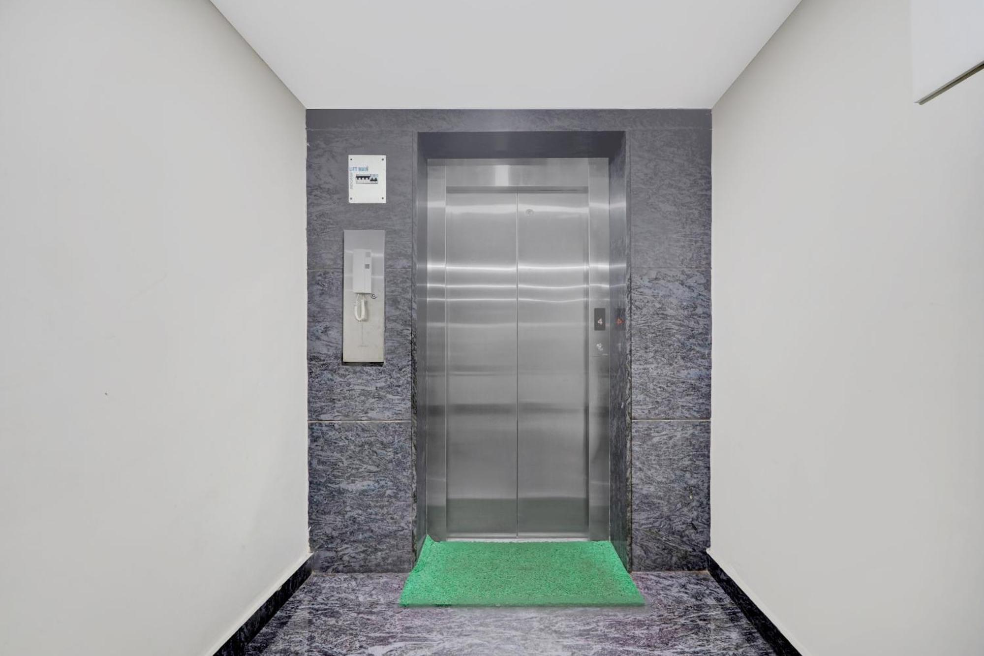 Super Townhouse Daba Garden Road Hotel Visákhapatnam Kültér fotó
