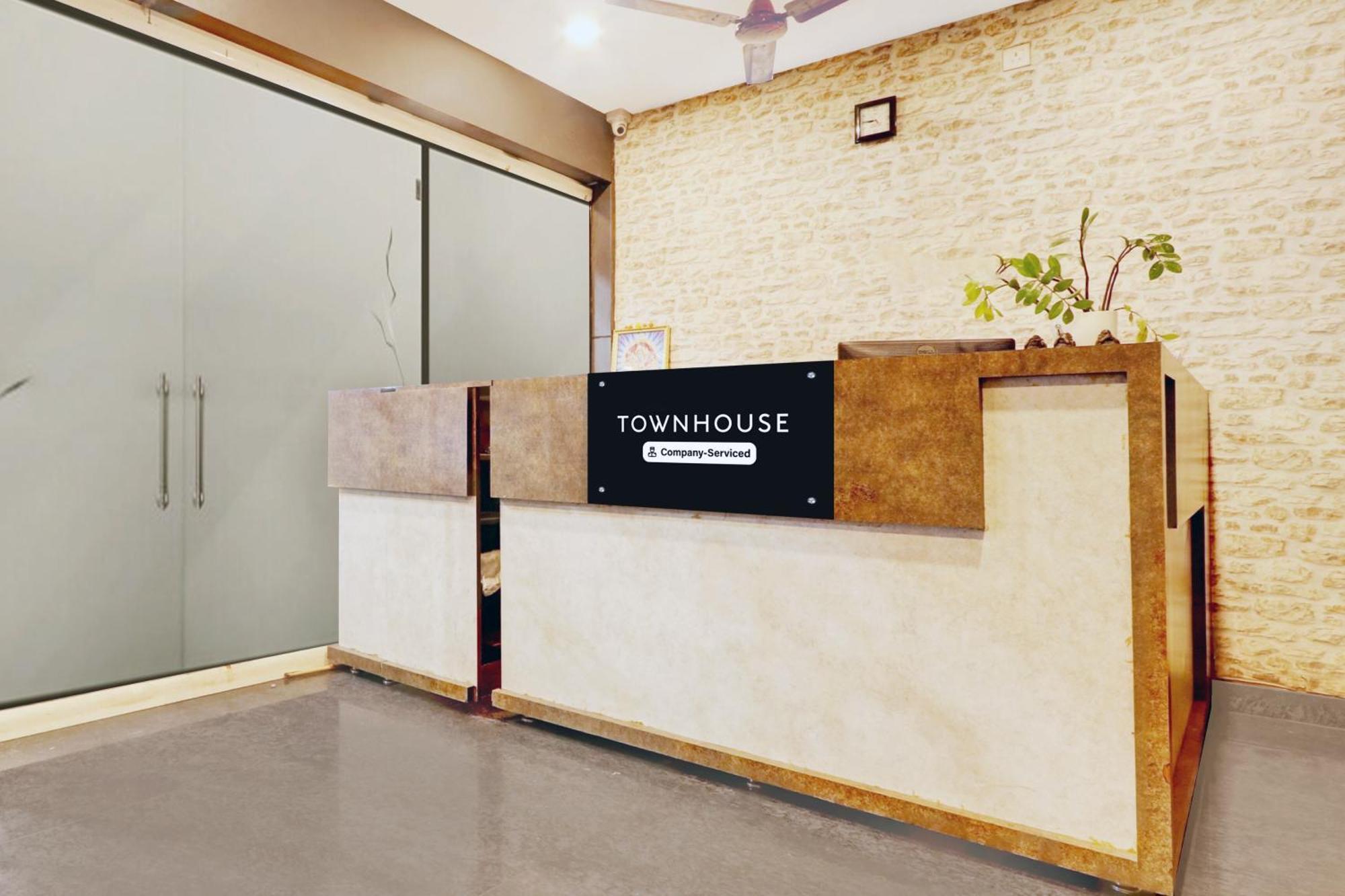 Super Townhouse Daba Garden Road Hotel Visákhapatnam Kültér fotó