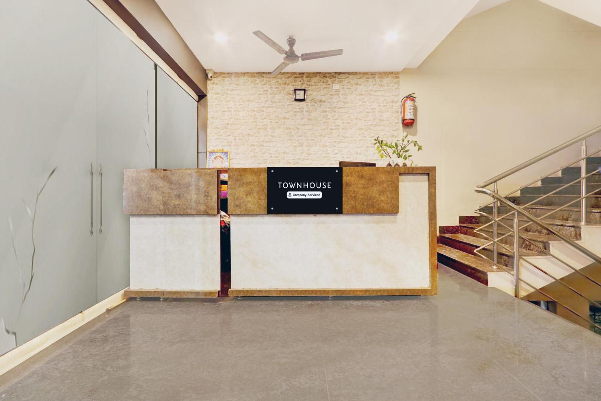 Super Townhouse Daba Garden Road Hotel Visákhapatnam Kültér fotó
