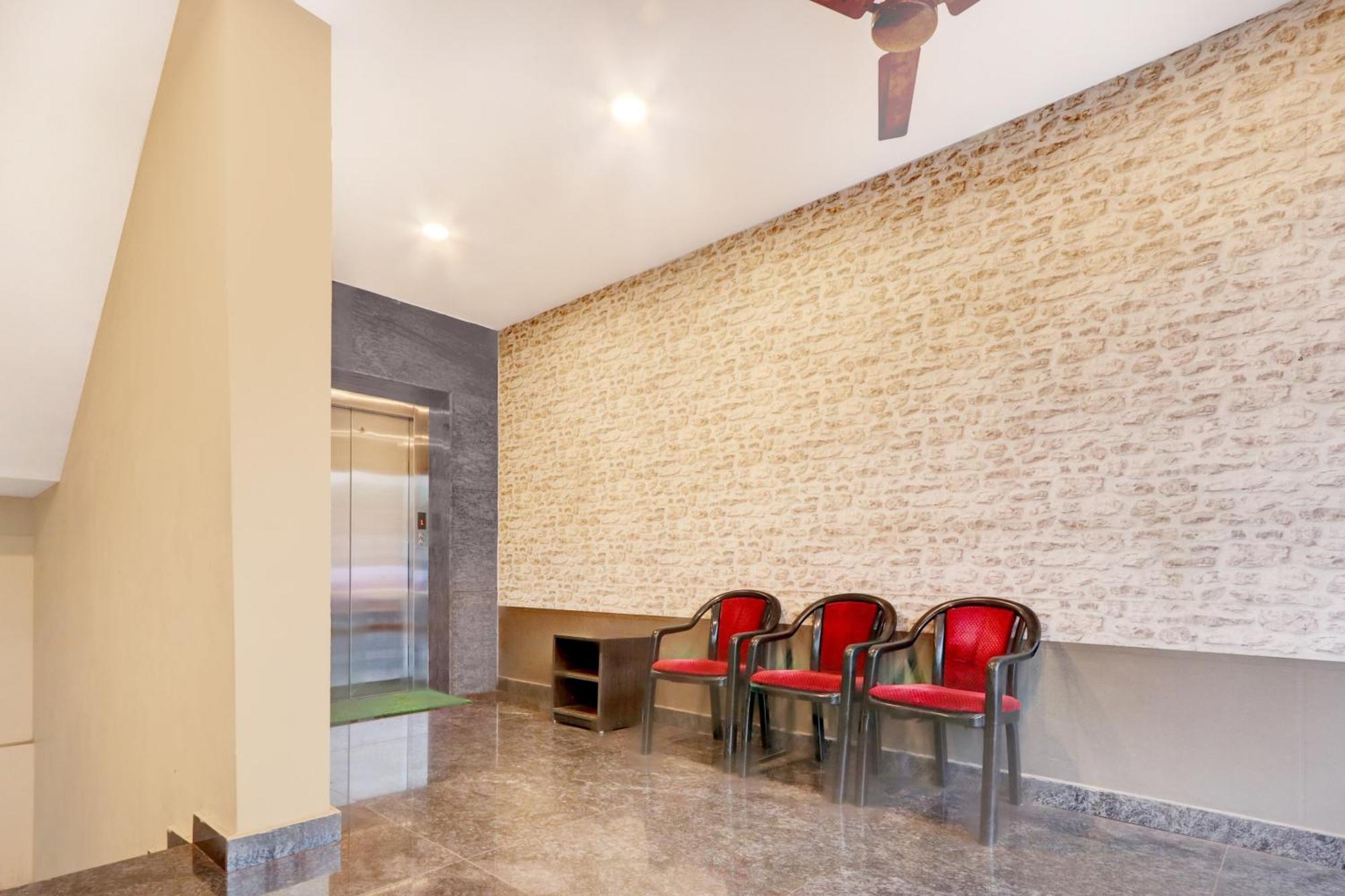 Super Townhouse Daba Garden Road Hotel Visákhapatnam Kültér fotó